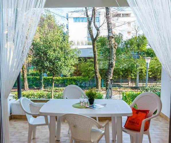 Cinzia Pool Διαμέρισμα